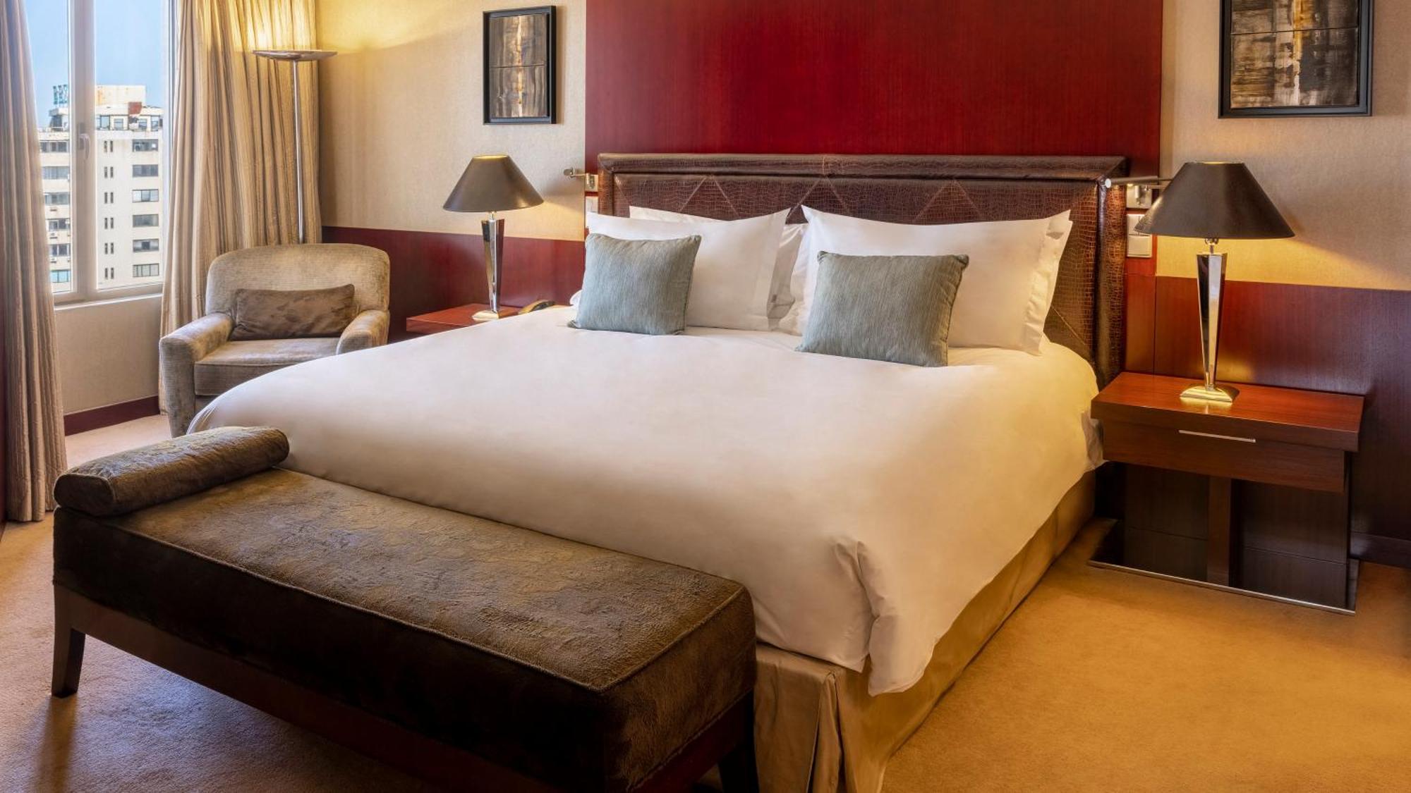 Crowne Plaza Porto By Ihg Hotel Luaran gambar A bedroom at the InterContinental